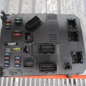 CAJA FUSIBLES PSA 9657999780
