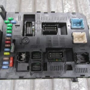 CAJA FUSIBLES PSA 9661940480