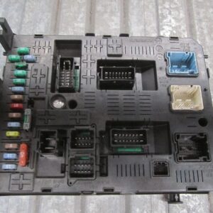 CAJA FUSIBLES PSA 9664059080