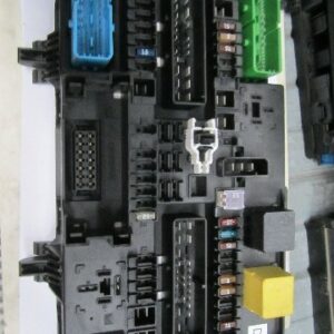 CAJA FUSIBLES OPEL 13181278