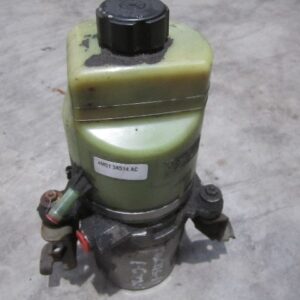 BOMBA DIRECCION FORD FOCUS II 4M513K154AC