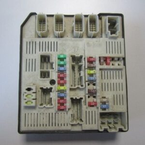 CAJA FUSIBLES LAGUNA III N3 284B60014R