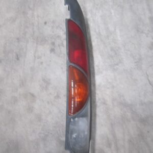 PILOTO TRASERO DERECHO KANGOO 97-03