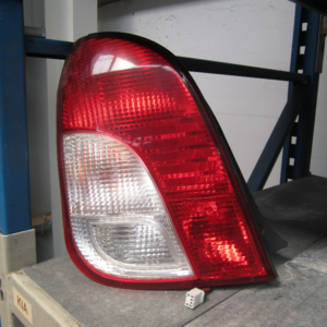 PILOTO TRASERO IZQUIERDO KIA CARENS 2001