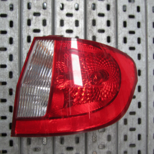 PILOTO TRASERO DERECHO HYUNDAI GETZ 2005