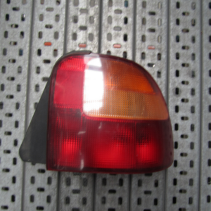 PILOTO TRASERO DERECHO ROVER 400